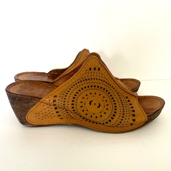 Bonavi / La Pinta Leather Wedge Slip on Sandal Tan Size 41 EU - Picture 1 of 9